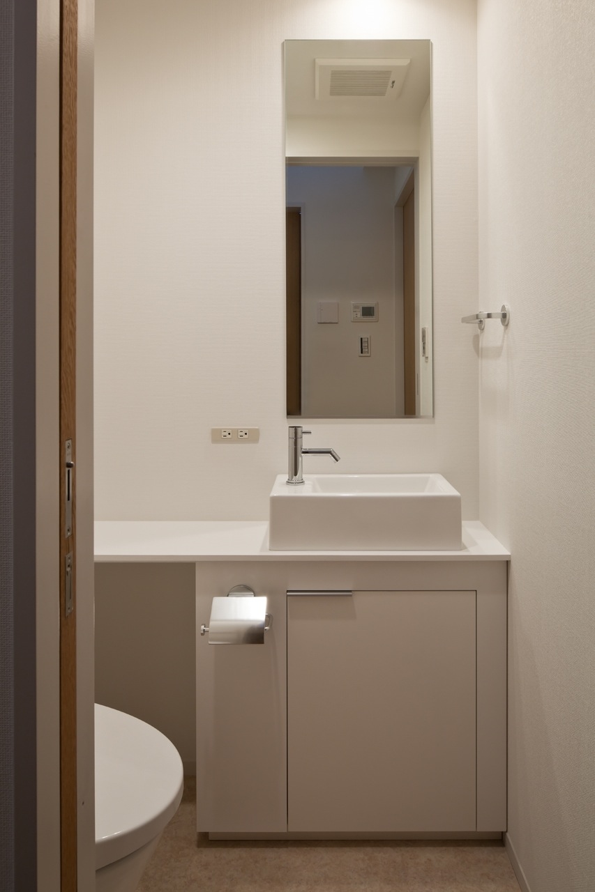 House B/C second floor washroom   House B/C second floor washroom